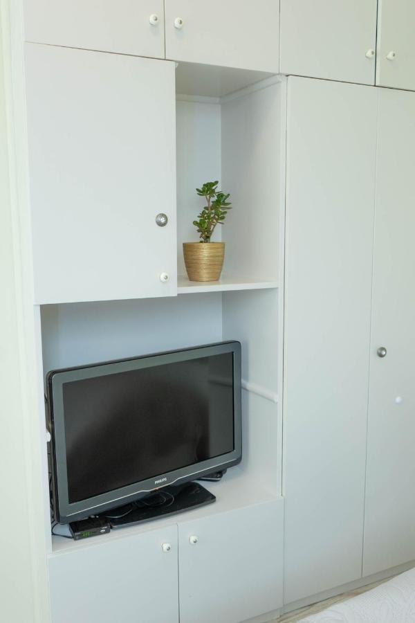 Apartment Happy